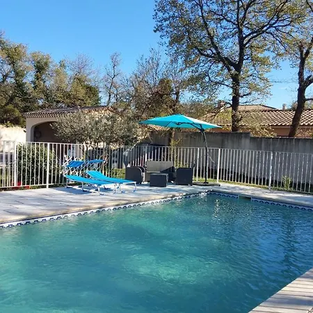 Location Saisonniere En Provence * Rochefort-du-Gard