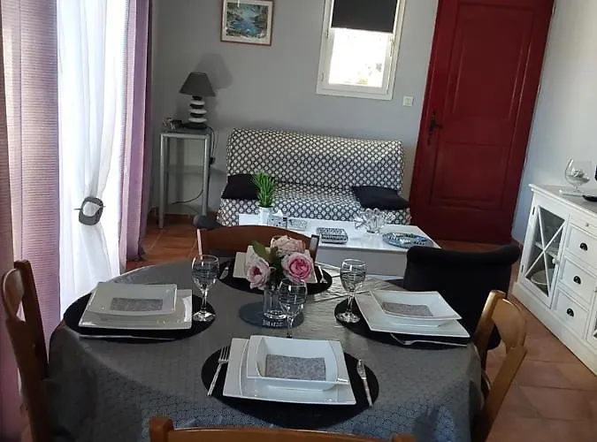 Location Saisonniere En Provence 아파트 *